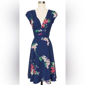 Trashy Diva Crimson Clover 40s, size 8